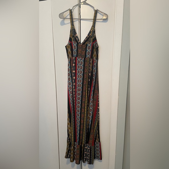 Patterned Maxi Dress - Picture 6 of 7